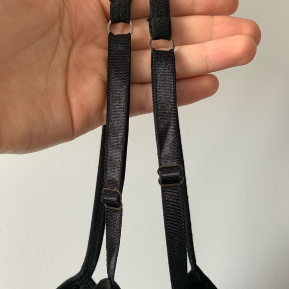 πUrban Outfitters Silence + Noise Crop Top - Picture 4 of 5